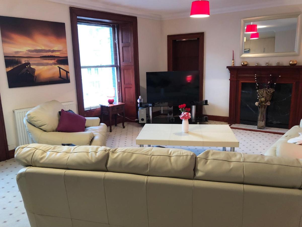 Executive Serviced Apartments 1 Forfar Buitenkant foto